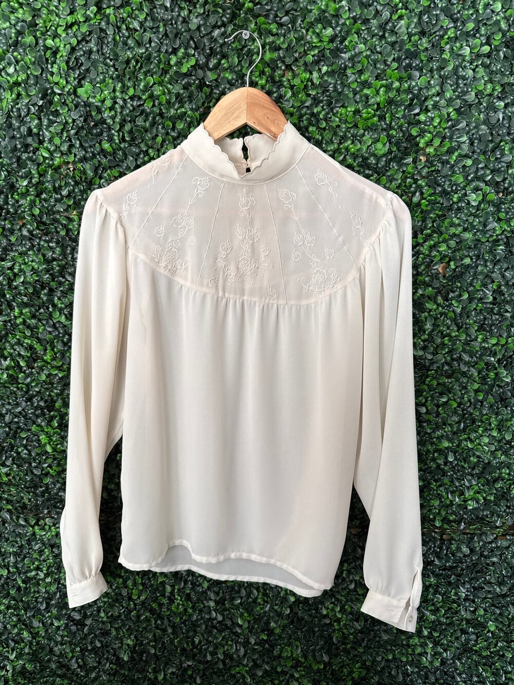 Andre Chateau Vintage, High Neck Detailed Women’s size 10, Thin Blouse